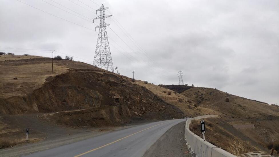 تامین تجهیزات و عملیات اجرائی واریانت و تغییر مسیر برج های در معرض رانش در خطوط 63 و 230 کیلوولت در استان کردستان - شرکت توسعه مهندسی زاویر